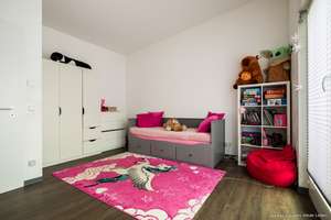Ihr neues Zuhause: Neuwertiges Reihenmittelhaus mit zwei Terrassen und Tiefgaragenstellplatz – Die vollständige Adresse der Immobilie erhältst du vom Anbieter., 79713 Bad Säckingen – Vorschaubild 12