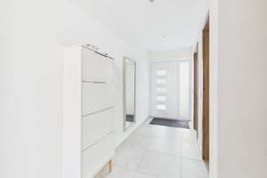 Mehr als ein Reihenhaus: KfW-55-Effizienzhaus mit Garten, Wellnessbad, PV und flexibler Aufteilung – Die vollständige Adresse der Immobilie erhältst du vom Anbieter., 93138 Lappersdorf – Vorschaubild 4