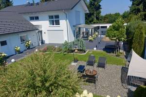Exklusive Zweifamilienhaushälfte (analog Doppelhaushälfte) in ruhiger idyllischer Lage – Die vollständige Adresse der Immobilie erhältst du vom Anbieter., 86944 Unterdießen – Vorschaubild 2