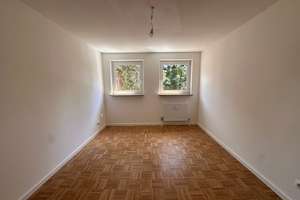 Sonnige 2-Zimmer-Wohnung mit Balkon in Nürnberg – Hochgernstraße 5, 90471 Langwasser Nordwest, Nürnberg – Vorschaubild 2