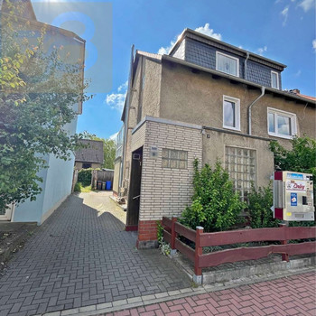 Unterkellertes Reihenendhaus in Königslutter auf Erbpachtgrundstück! Mein Haus = Mein Makler!