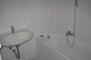 4 Zimmerwohnung mit Blick ins Grüne, Balkon und Gäste WC – Karlsruher Straße 9, 30519 Mittelfeld, Hannover – Vorschaubild 8
