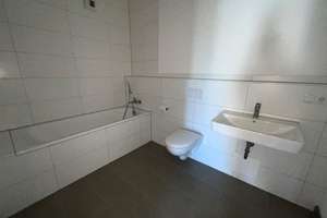 47124/45 Helle 3-Zimmer-Wohnung (ca. 95 m²) mit großem Balkon und bodentiefen Fenstern in Düsseldorf – 40472 Rath, Düsseldorf – Vorschaubild 7