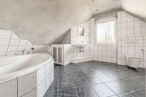Charmante Maisonette-Eigentumswohnung in Dachgeschoss mit Balkon – Die vollständige Adresse der Immobilie erhältst du vom Anbieter., 45359 Schönebeck, Essen – Vorschaubild 8