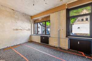Kurzfristig freistellbar! Ensemble mit Ausbau- und Nachverdichtungspotenzial in Sonnenberg – Wiesbaden – Vorschaubild 12