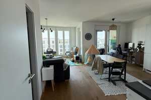 Familienglück mit guter Aussicht * 3-Zi. mit Wintergarten * 90 m² * Baujahr 2020 – Welfenstr. 4, 81541 München – Vorschaubild 3