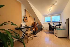 Großzügig geschnittene 3,5-Zimmer-DG-Wohnung – Wohnen und Arbeiten unter einem Dach – Die vollständige Adresse der Immobilie erhältst du vom Anbieter., 68305 Waldhof, Mannheim – Vorschaubild 3