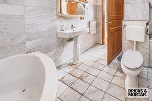 Renovierungsobjekt mit Charme – Dachgeschosswohnung mit Potenzial, ideal für Kapitalanleger – Die vollständige Adresse der Immobilie erhältst du vom Anbieter., 90439 Sündersbühl, Nürnberg – Vorschaubild 9