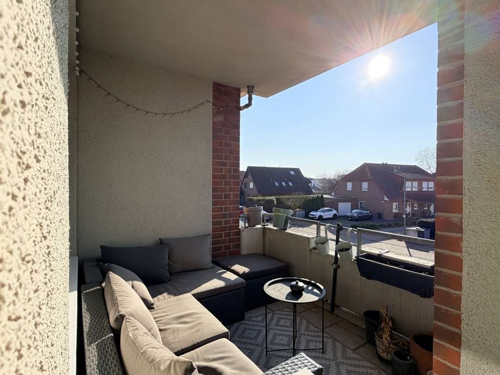 Immobilie in Lehrte - Helle und moderne 3 -Zimmer Wohnung mit Sonnenbalkon in ruhiger Lage inkl. Garage! - Bild 2