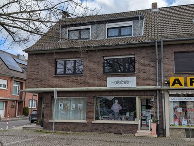 Mehrfamilienhaus mit Wohn- und Gewerbeeinheiten in zentraler Lage von Kerpen-Türnich