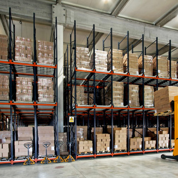 Attraktive Hallenfläche mit vier Überladebrücke | ab 01.01.24