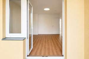 Frisch renovierte 2-Zimmer-Wohnung mit Loggia und Grünblick – bezugsfrei in Reinickendorf – Lienemannstraße 23, 13403 Reinickendorf (Ortsteil), Berlin – Vorschaubild 8