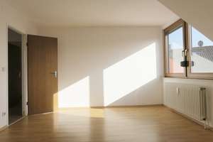 3,5 Zi-DG-Wohnung inkl. neuer EBK mitten in der City – Die vollständige Adresse der Immobilie erhältst du vom Anbieter., 75173 Südweststadt, Pforzheim – Vorschaubild 3