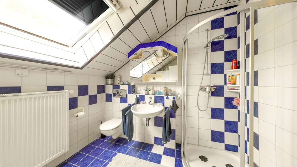 Immobilie in Enkenbach-Alsenborn - Teilvermietetes Zweifamilienhaus in sehr beliebtem Wohnviertel - Bild 2