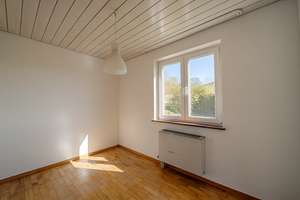 Stilvolles Einfamilienhaus mit großem Entwicklungspotenzial und Doppelgarage in sonniger Hanglage – Die vollständige Adresse der Immobilie erhältst du vom Anbieter., 75181 Eutingen, Pforzheim – Vorschaubild 7