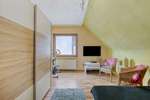 RESERVIERT: Gemütlich leben: Modernisiertes Einfamilienhaus mit Garten und Kamin – Schulstraße 1, 50374 Erftstadt – Vorschaubild 6