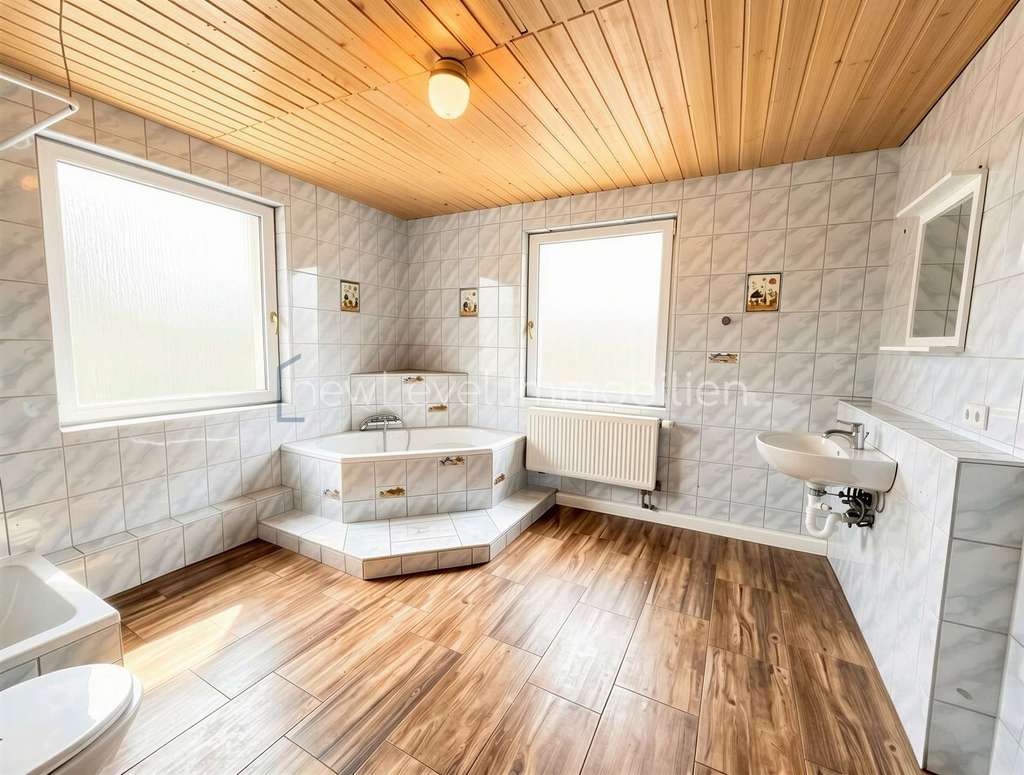 Immobilie in Laichingen - Haus mit Potenzial – Investieren in Charakter und Entwicklung - Bild 4