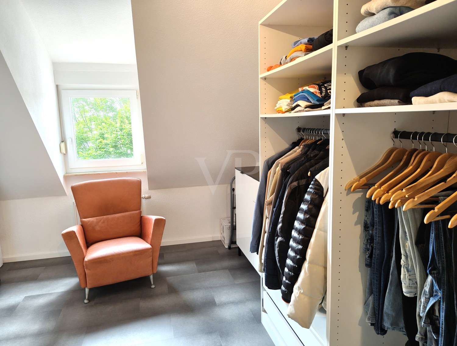 Immobilie in Oestrich-Winkel - Geschmackvoll modernisierte Maisonettewohnung in Rheinnähe - Einziehen und sich wohlfühlen! - Bild 10