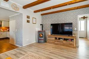 Liebevoll saniertes und modernisiertes Wohnhaus mit beidseitiger PV-Anlage – Die vollständige Adresse der Immobilie erhältst du vom Anbieter., 26629 Großefehn – Vorschaubild 3