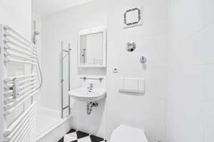 Schöne Maisonette-Dachgeschosswohnung in einem kleinen Mehrfamilienhaus mit nur 6 Einheiten in Solln – Die vollständige Adresse der Immobilie erhältst du vom Anbieter., 81479 Solln, München – Vorschaubild 5