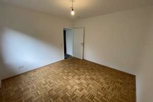 Erstbezug nach Sanierung, Erdgeschoss, 4 Räume, 2 Balkone, Gäste-WC und Bad neu, Parkett Eiche...... – 45239 Werden, Essen – Vorschaubild 10