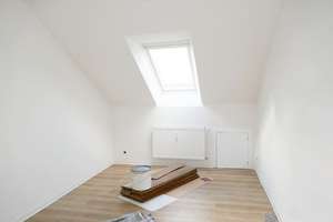 Modernisierte Dachgeschosswohnung in Bielefeld-Theesen! – Die vollständige Adresse der Immobilie erhältst du vom Anbieter., 33739 Jöllenbeck, Bielefeld – Vorschaubild 3