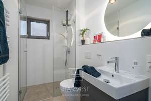Neubau Erdgeschoss-Wohnung in Allach-Untermenzing I Ideal für Eigennutzer und Kapitalanleger – Die vollständige Adresse der Immobilie erhältst du vom Anbieter., 80999 Untermenzing, München – Vorschaubild 2
