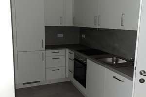 Leben am Wasser in extravaganter Lage - Großzügige 2-Zimmer-Wohnung – Julienne-Trouet-Platz 7, 30453 Limmer, Hannover – Vorschaubild 2