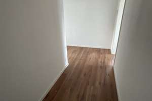 Moderner Grundriss mit geräumiger Wohnküche, Balkon und modernen Duschbad – Vorwerker Straße 133, 23554 Sankt Lorenz Nord, Lübeck – Vorschaubild 3