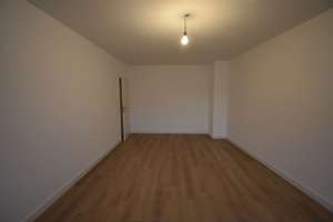 Sackgassenlage! Moderne 2-Zi-Whg mit Balkon in ruhiger Lage – Ottweilerstraße 25, 40476 Derendorf, Düsseldorf – Vorschaubild 2