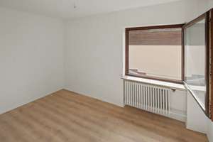 Wiesbaden-OT: Großzügiges Einfamilienhaus mit Einliegerwohnung in herrlicher Blicklage – Die vollständige Adresse der Immobilie erhältst du vom Anbieter., 65207 Auringen, Wiesbaden – Vorschaubild 5