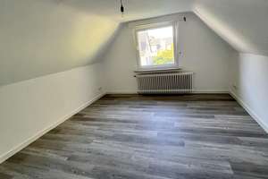 Modernisiertes Einfamilienhaus zur Miete: Modernes Familienglück mit XL-Garten in Bochum-Harpen! – 44805 Harpen/Rosenberg, Bochum – Vorschaubild 12