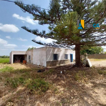Abgeteilte Parzelle mit renovierungsbedürftigem Haus von 137m² in Barrio Nuevo Conil