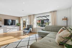 Modernisiertes Reihenmittelhaus mit großer Terrasse und Garten – Die vollständige Adresse der Immobilie erhältst du vom Anbieter., 71336 Waiblingen – Vorschaubild 1