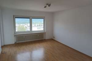 Großzügige 4-Zimmer Wohnung mit 2 Balkonen in Konz! – Albert-Schweitzer-Straße 20, 54329 Konz – Vorschaubild 4