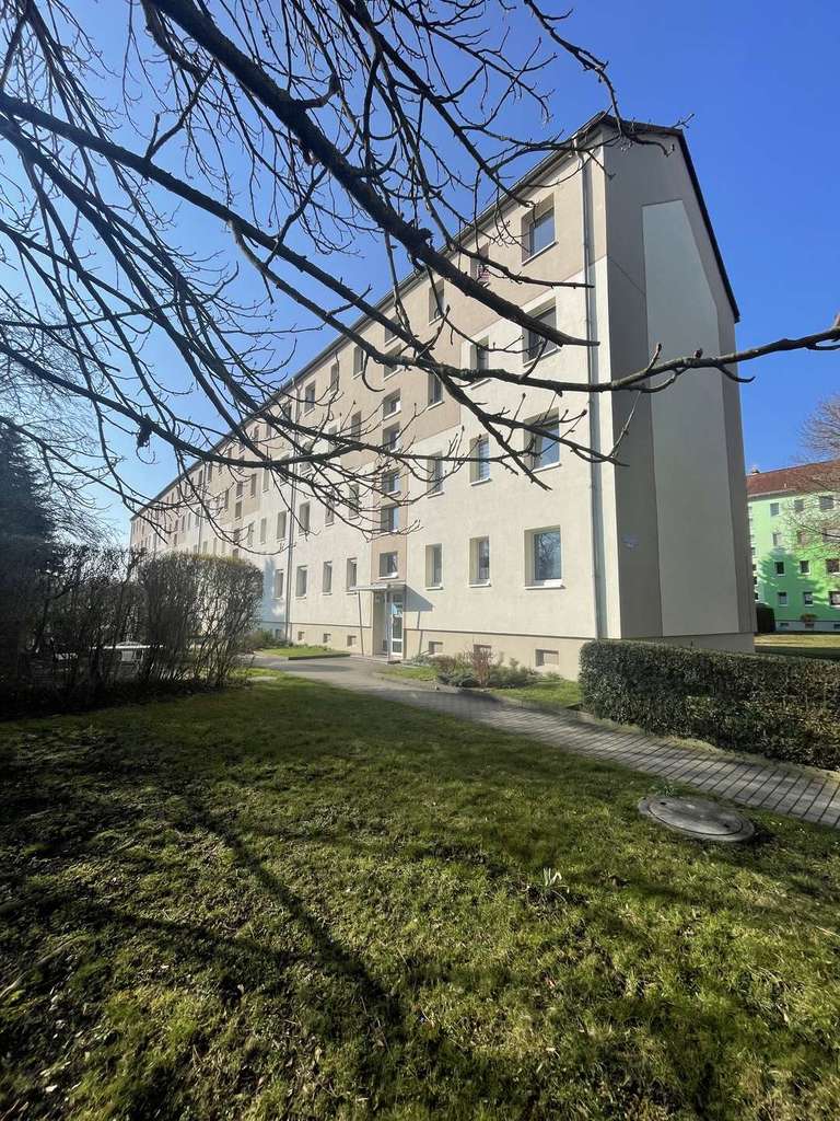 Immobilie in Regis-Breitingen - Schöne 3-Raum Eigentumswohnung mit Balkon und Einbauküche in Regis-Breitingen zu verkaufen - Bild 0