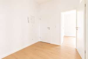 Frisch renovierte 2-RW im 1. OG* sonniger Balkon* Bad mit Dusche*  Keller* zentrale Lage* PKW-SP* – Hülßestraße 15, 1237 Reick, Dresden – Vorschaubild 14