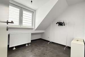 Moderne 2-Zimmer-Wohnung mit Einbauküche  Spitzboden – Siegfriedstr. 3, 90461 Glockenhof, Nürnberg – Vorschaubild 7