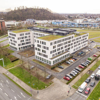 450 m² Bürofläche mit moderner Ausstattung | hauseigene Kantine | Stellflächen