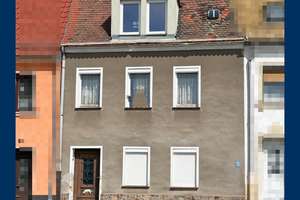 Handwerker-Traum in Wurzen: Entkerntes Charakterhaus mit ruhigem Garten sucht Macher – Die vollständige Adresse der Immobilie erhältst du vom Anbieter., 4808 Wurzen – Vorschaubild 3