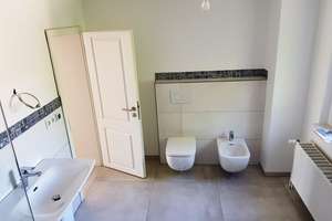 4-Parteien-Haus in Schloß Holte-Stukenbrock für Kapitalanleger oder Selbstnutzer von privat – Die vollständige Adresse der Immobilie erhältst du vom Anbieter., 33758 Schloß Holte-Stukenbrock – Vorschaubild 2