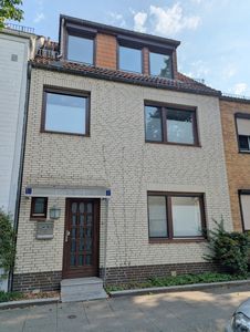Vorderes Hastedt: top saniertes Stadthaus mit großer Terrasse