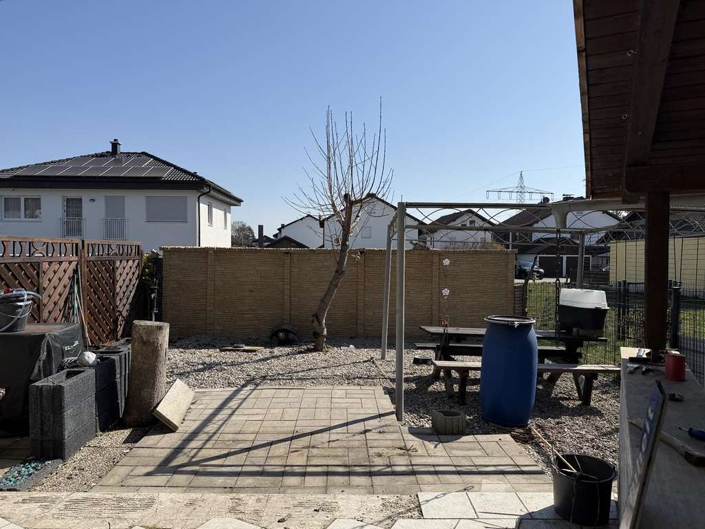 Immobilie in Haiming - Solides Reihenmittelhaus mit Garage und Garten in Stammham - Bild 3