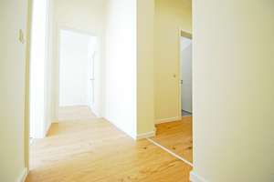 Sanierte 2-RW * EBK * Bad mit Wanne + WM-Anschluss * Kellerabteil * EG * zentral * TOP – Klopstockstraße 29, 1157 Cotta (Stadtteil), Dresden – Vorschaubild 4