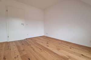 LEERSTEHENDE KERNSANIERTE 2 ZKB DG-WOHNUNG, NOBILIA-EBK UND KELLER IN RUHIGER LAGE OHNE PROVISION – Zorndorfstraße 17, 50737 Weidenpesch, Köln – Vorschaubild 13