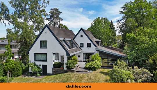 Bild von Isernhagen Süd: beeindruckende Villa im klassischen Stil!