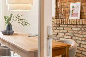 Bezugsbereite, lichterfüllte 4-Zimmer-Altbauwohnung mit Wohnküche und Balkonen – Die vollständige Adresse der Immobilie erhältst du vom Anbieter., 81677 Steinhausen, München – Vorschaubild 15