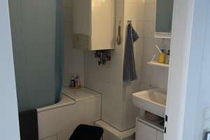 Helle 3-Zimmer-Wohnung mit Erker & Wohnküche inkl. Balkon in Düsseldorf-Golzheim (3. OG) – 40474 Golzheim, Düsseldorf – Vorschaubild 6