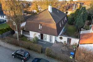 Bremerhaven - Eckernfeld // Zweifamilienhaus in begehrter Lage für Kapitalanleger oder Selbstnutzer