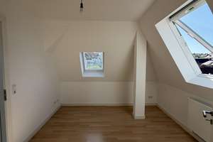 Lichtdurchflutete 4-Zimmer-Maisonette im DG mit Terrasse und Panoramablick über Stuttgart – Die vollständige Adresse der Immobilie erhältst du vom Anbieter., 70197 Rotebühl, Stuttgart – Vorschaubild 4